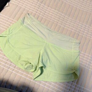 Lululemon Women's Speed Up Shorts Light Yellowy Green Size 4 Excellent Condition
